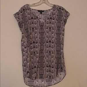 Express snake print v-neck polyester blouse